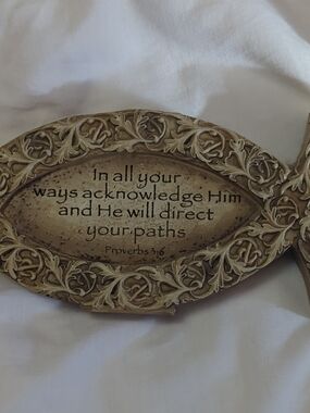 Inspirational Scripture Wall Plaque in Antique Cream